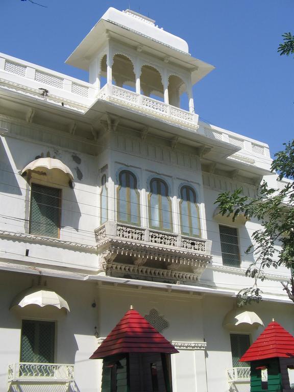 Garden Hotel - Heritage By Hrh Group Of Hotels Ουνταϊπούρ Εξωτερικό φωτογραφία