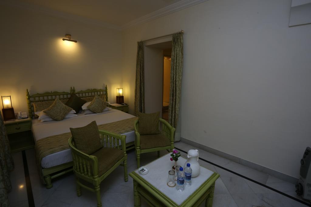 Garden Hotel - Heritage By Hrh Group Of Hotels Ουνταϊπούρ Εξωτερικό φωτογραφία
