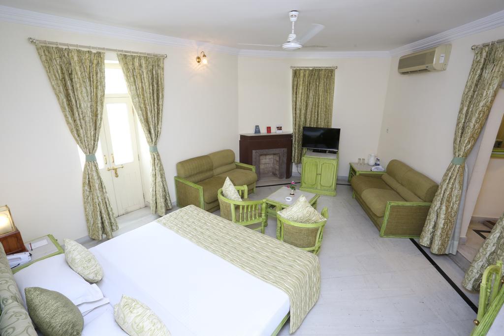 Garden Hotel - Heritage By Hrh Group Of Hotels Ουνταϊπούρ Εξωτερικό φωτογραφία